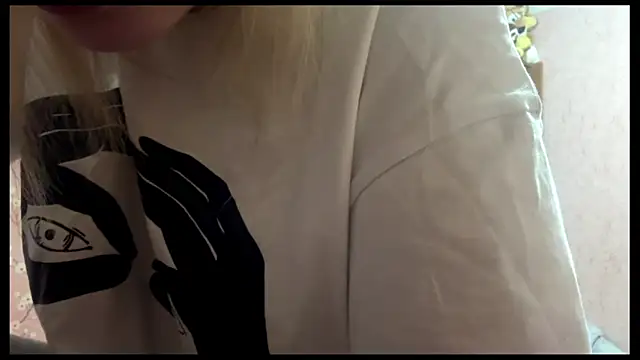 LiraDreamX online show from 04-15-26, 03:08