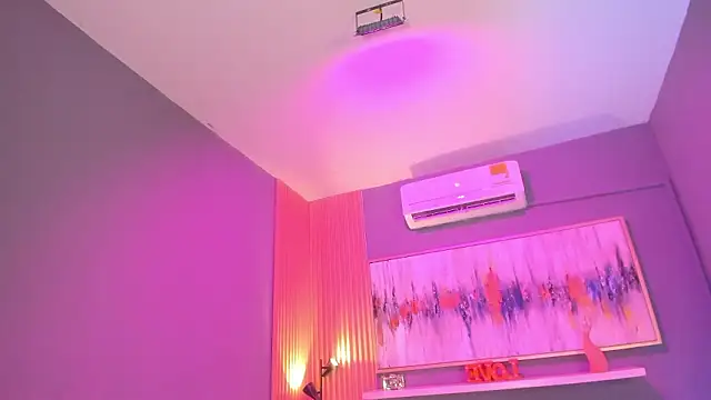 Snapshot of janinne_lu chatting on 02-24-26, 10:57 janinne lu online show from 02-24-26, 10:57