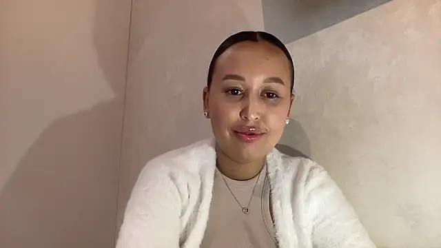Snapshot of Dana_005 chatting on 05-01-26, 11:31 Dana 005 online show from 05-01-26, 11:31