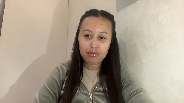 Snapshot of Dana_005 chatting on 05-05-26, 09:01 Dana 005 online show from 05-05-26, 09:01