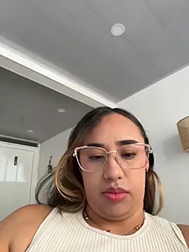 Snapshot of Eyssha chatting on 02-26-26, 02:49 Eyssha online show from 02-26-26, 02:49