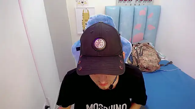 Houston bby  online show from 02-27-26, 08:42