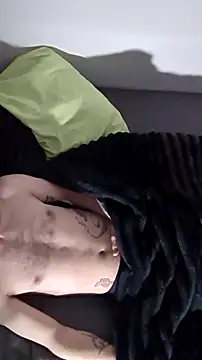 Snapshot of elong007 chatting on 02-24-26, 11:41 elong007 online show from 02-24-26, 11:41