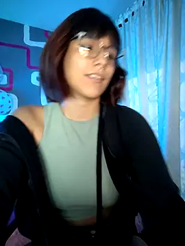 Snapshot of ElowenVirelle chatting on 02-21-26, 05:08 ElowenVirelle online show from 02-21-26, 05:08