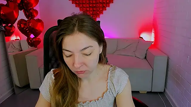 DianaAvis online show from 02-22-26, 05:51