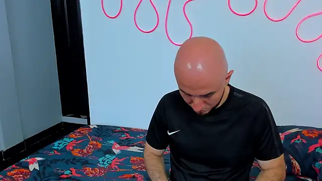 Snapshot of Cintya_n_Roger chatting on 02-28-26, 01:23 Cintya n Roger online show from 02-28-26, 01:23