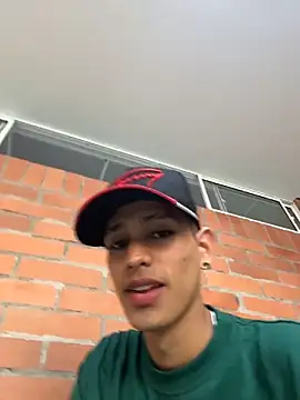 HarryGaze online show from 04-11-26, 08:24