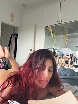 Snapshot of touchmybodybaby chatting on 02-25-26, 11:47 touchmybodybaby online show from 02-25-26, 11:47