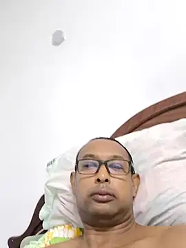 emperator13 online show from 04-28-26, 02:27