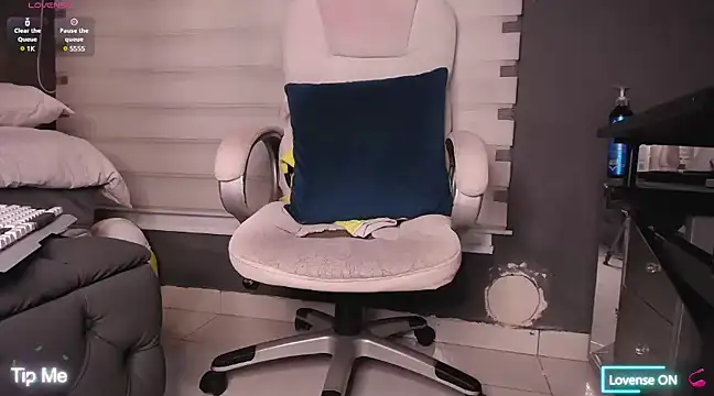 dirty 27cms online show from 03-14-25, 07:12