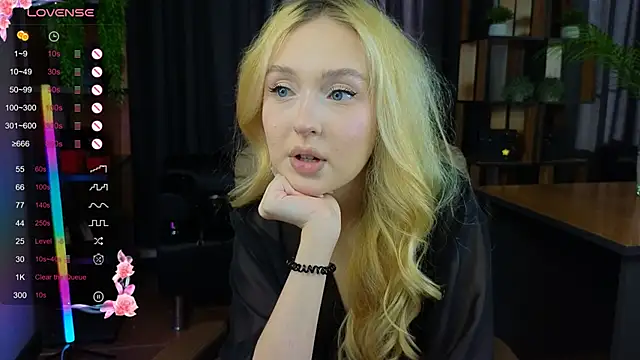 Snapshot of Marta_Joy chatting on 03-02-26, 05:08 Marta Joy online show from 03-02-26, 05:08