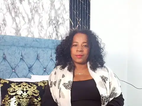 Snapshot of Jazminsweet_4 chatting on 02-22-26, 01:53 Jazminsweet 4 online show from 02-22-26, 01:53