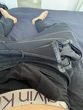 Vireontr1 online show from 04-12-26, 09:03