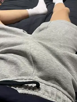 Vireontr1 online show from 04-15-26, 08:31