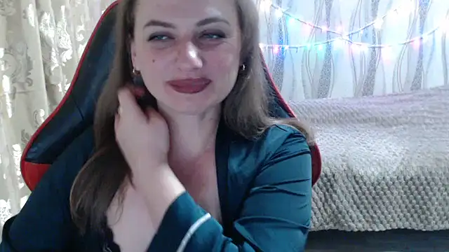 Snapshot of Golden_Muse chatting on 02-24-26, 10:30 Golden Muse online show from 02-24-26, 10:30