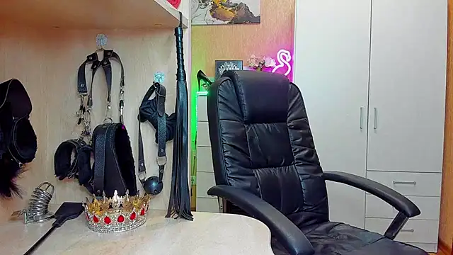 KristiTopxx online show from 11-25-25, 08:31