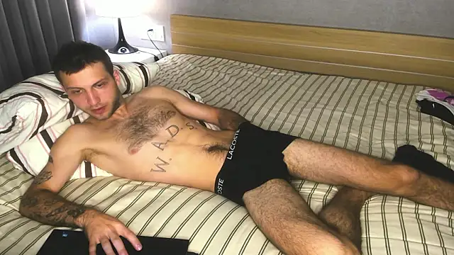 Snapshot of DarkRogue19 chatting on 02-28-26, 05:36 DarkRogue19 online show from 02-28-26, 05:36