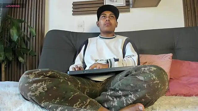 Noha  scott online show from 03-19-26, 02:21