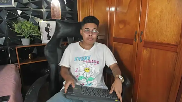 Noha  scott online show from 03-28-26, 02:16