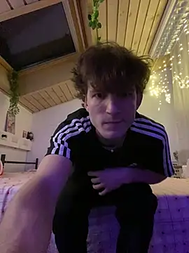 Snapshot of meowmiu chatting on 02-25-26, 09:13 meowmiu online show from 02-25-26, 09:13