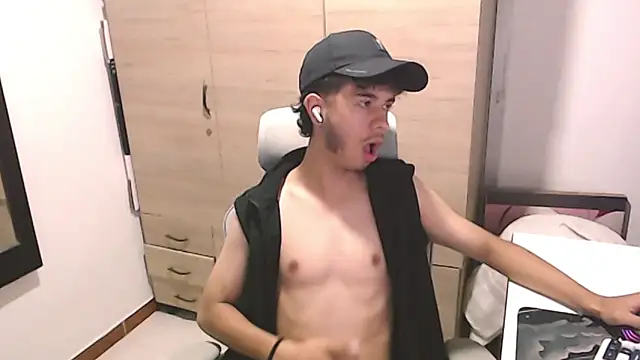 axeldarkk online show from 03-10-26, 07:30