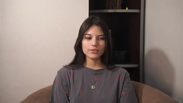 Snapshot of CaroylnPaiva chatting on 02-27-26, 08:58 CaroylnPaiva online show from 02-27-26, 08:58