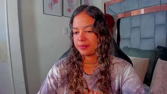 dulce lyraa1 online show from 05-02-26, 08:47