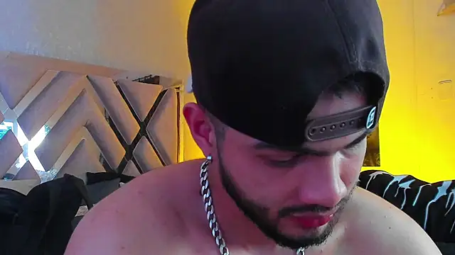 Snapshot of Vincentblack chatting on 03-01-26, 04:58 Vincentblack online show from 03-01-26, 04:58