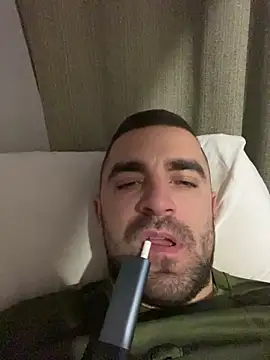 Snapshot of VANYA1997 chatting on 02-26-26, 06:01 VANYA1997 online show from 02-26-26, 06:01