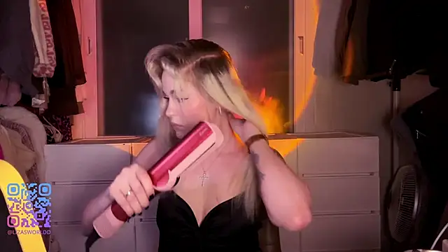 LisaNelsona online show from 02-26-26, 02:38