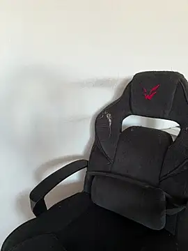 Snapshot of Caboniahoney chatting on 02-26-26, 08:46 Caboniahoney online show from 02-26-26, 08:46