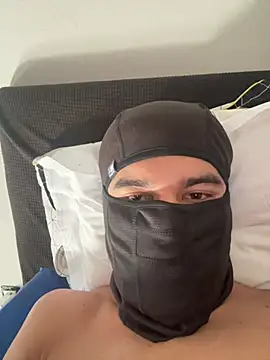 Chiennedusud online show from 02-24-26, 12:36