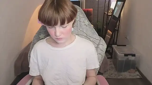  DreamLuna1  online show from 03-11-26, 01:06