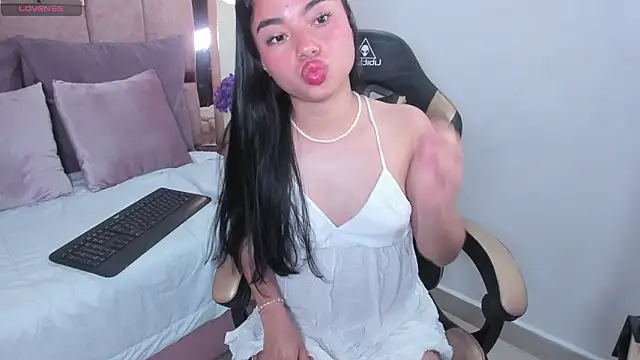 Snapshot of shelseanova chatting on 02-25-26, 01:43 shelseanova online show from 02-25-26, 01:43