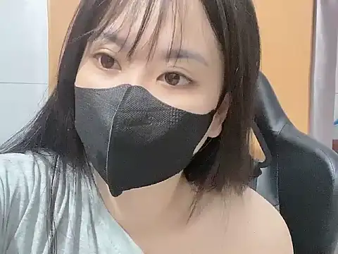 Snapshot of Sunny2868 chatting on 02-25-26, 03:05 Sunny2868 online show from 02-25-26, 03:05