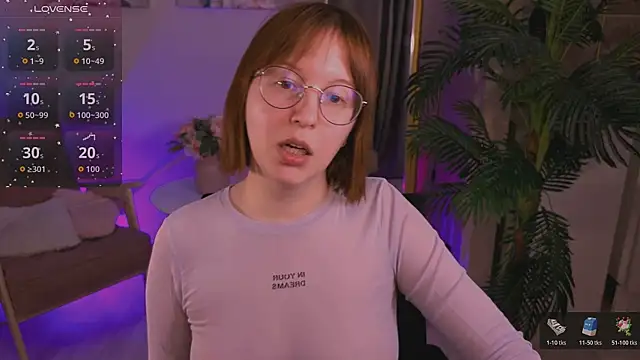 Snapshot of arizzzona_x chatting on 02-25-26, 01:43 arizzzona x online show from 02-25-26, 01:43