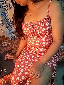 Queen of Nepal online show from 02-25-26, 01:32