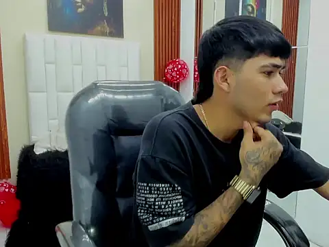 Snapshot of Thiago_collinss chatting on 02-26-26, 09:58 Thiago collinss online show from 02-26-26, 09:58