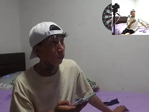 Snapshot of Trevordonson_milf chatting on 03-04-26, 02:39 Trevordonson milf online show from 03-04-26, 02:39