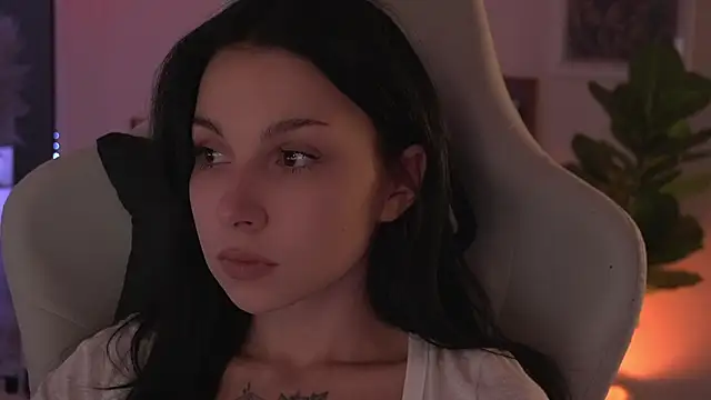 Akaruiiii online show from 04-07-26, 03:34