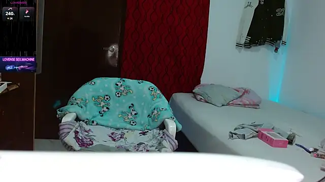 scarlet johannson19 online show from 04-05-26, 03:04