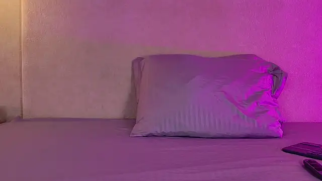 Snapshot of Julietaa_Vegaa chatting on 02-25-26, 01:10 Julietaa Vegaa online show from 02-25-26, 01:10