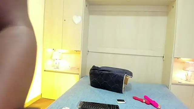 KateCoopper online show from 03-01-26, 04:03