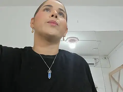 Nikol Lopez  online show from 02-28-26, 03:29