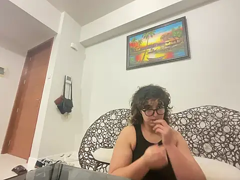 Snapshot of yassiestar chatting on 02-26-26, 08:19 yassiestar online show from 02-26-26, 08:19