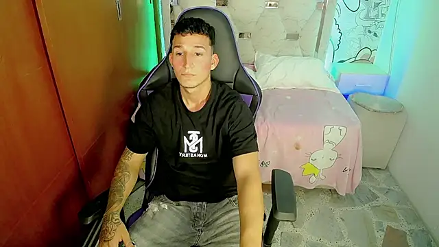 Dmitryy  online show from 02-25-26, 06:06