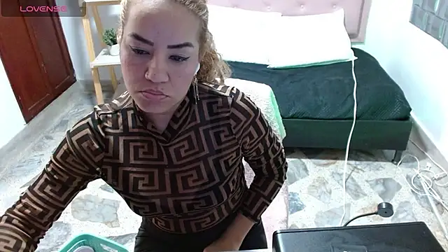 Brenda  222 online show from 02-26-26, 01:10