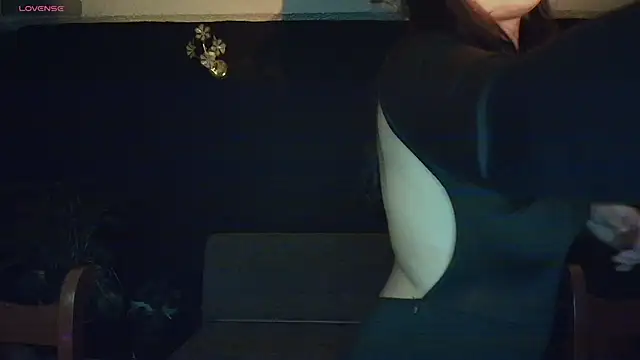 Snapshot of softnicol_ chatting on 03-04-26, 02:06 softnicol online show from 03-04-26, 02:06