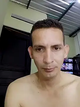 Snapshot of Thewhiteprinces chatting on 02-26-26, 06:34 Thewhiteprinces online show from 02-26-26, 06:34