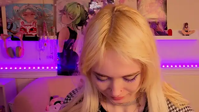 Snapshot of Iris_Ivory chatting on 03-01-26, 07:21 Iris Ivory online show from 03-01-26, 07:21